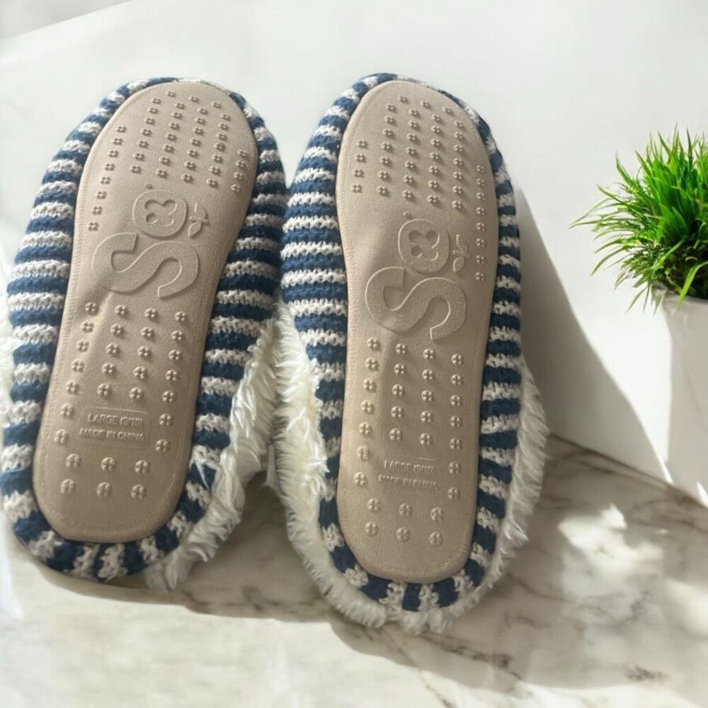 Slippers size 9/10 - Picture 2 of 5
